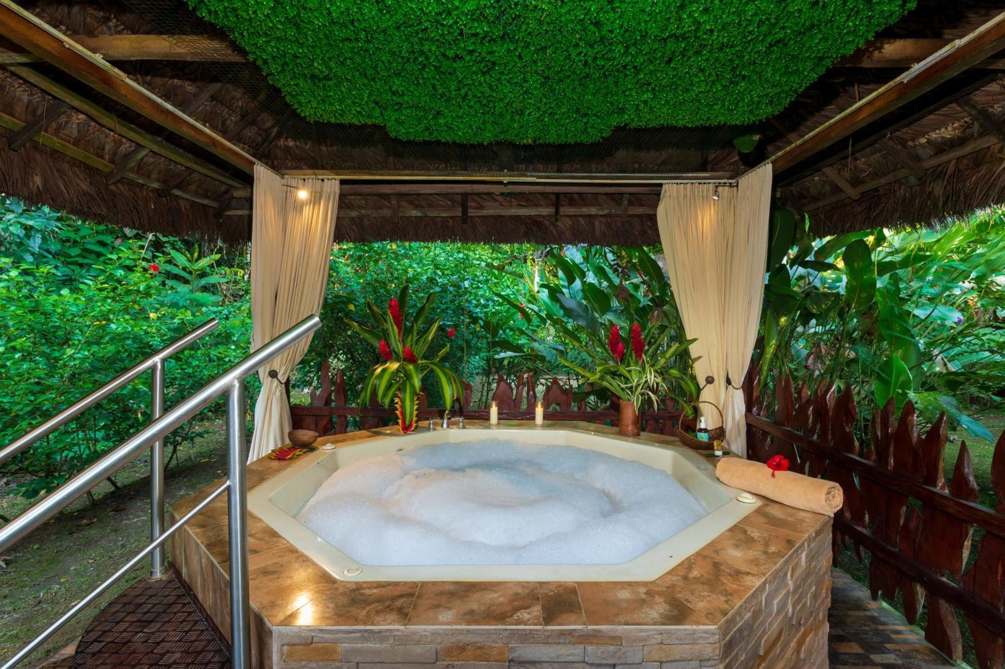 La Selva Eco-Lodge & Retreat Providencia Eksteriør billede